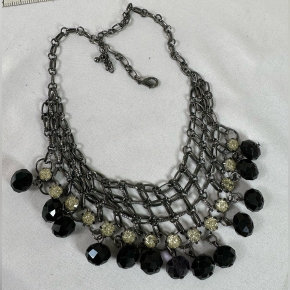 Older gunmetal gray chain mail style drippy necklace - Picture 3 of 4